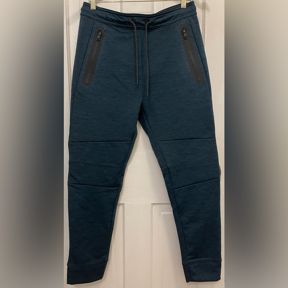 American Eagle Outfitters Other - American Eagle Outfitters Mens AeActive joggers. Size small.